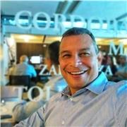 Profesor de economia con experiencia para dar clases a jovenes y adultos